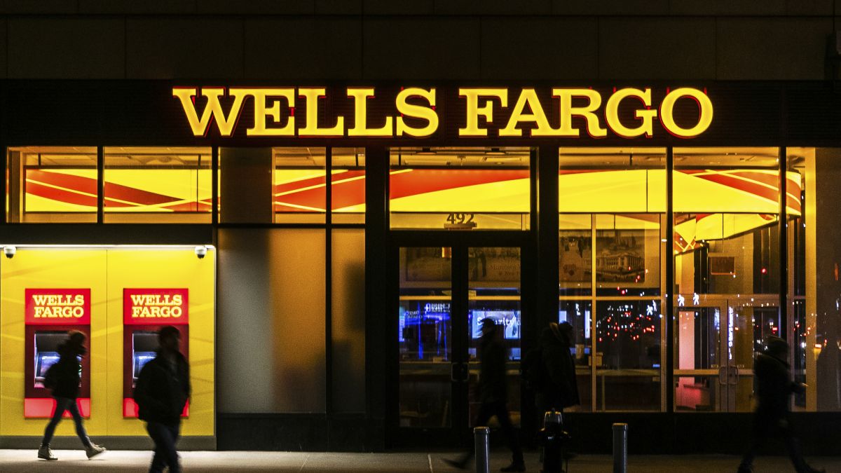 富国银行季度营收暴跌55% 重组道路举步维艰