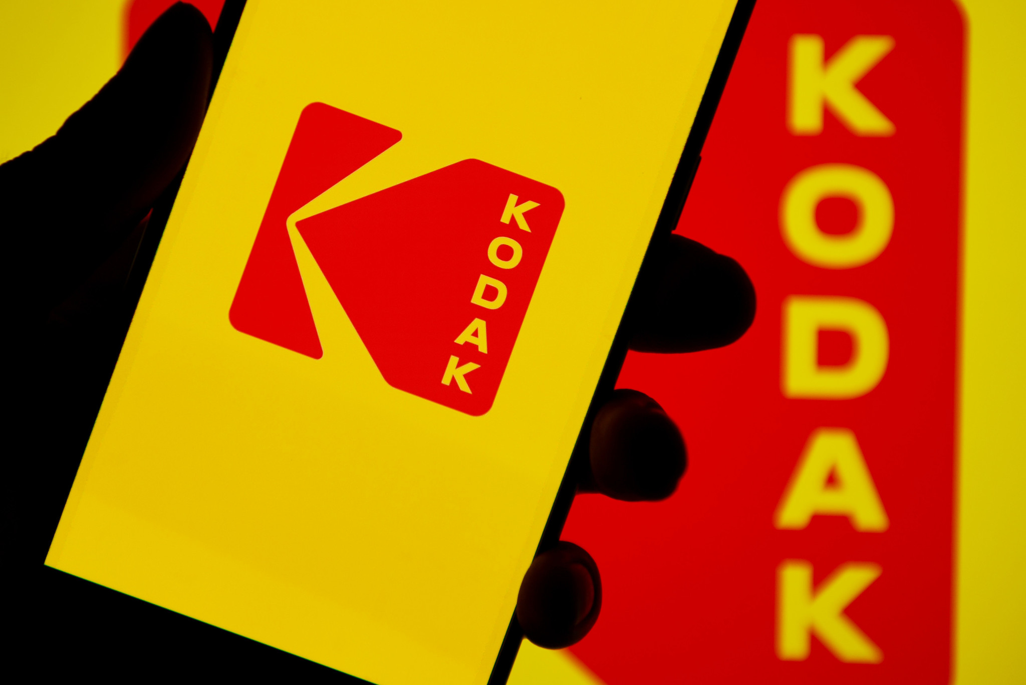 聚焦|“风暴”中的柯达：胶卷巨头转型制药，这“三大”问题待解