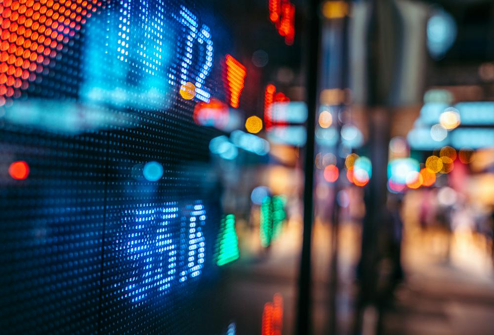 “缺芯”叠加原材料涨价 LED步入价格上行周期 头部业绩将持续修复