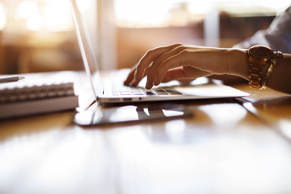 印花税降不降是你的事，涨不涨是我的事？券商股为何会经历一场执着的误会？谁在刻意误解