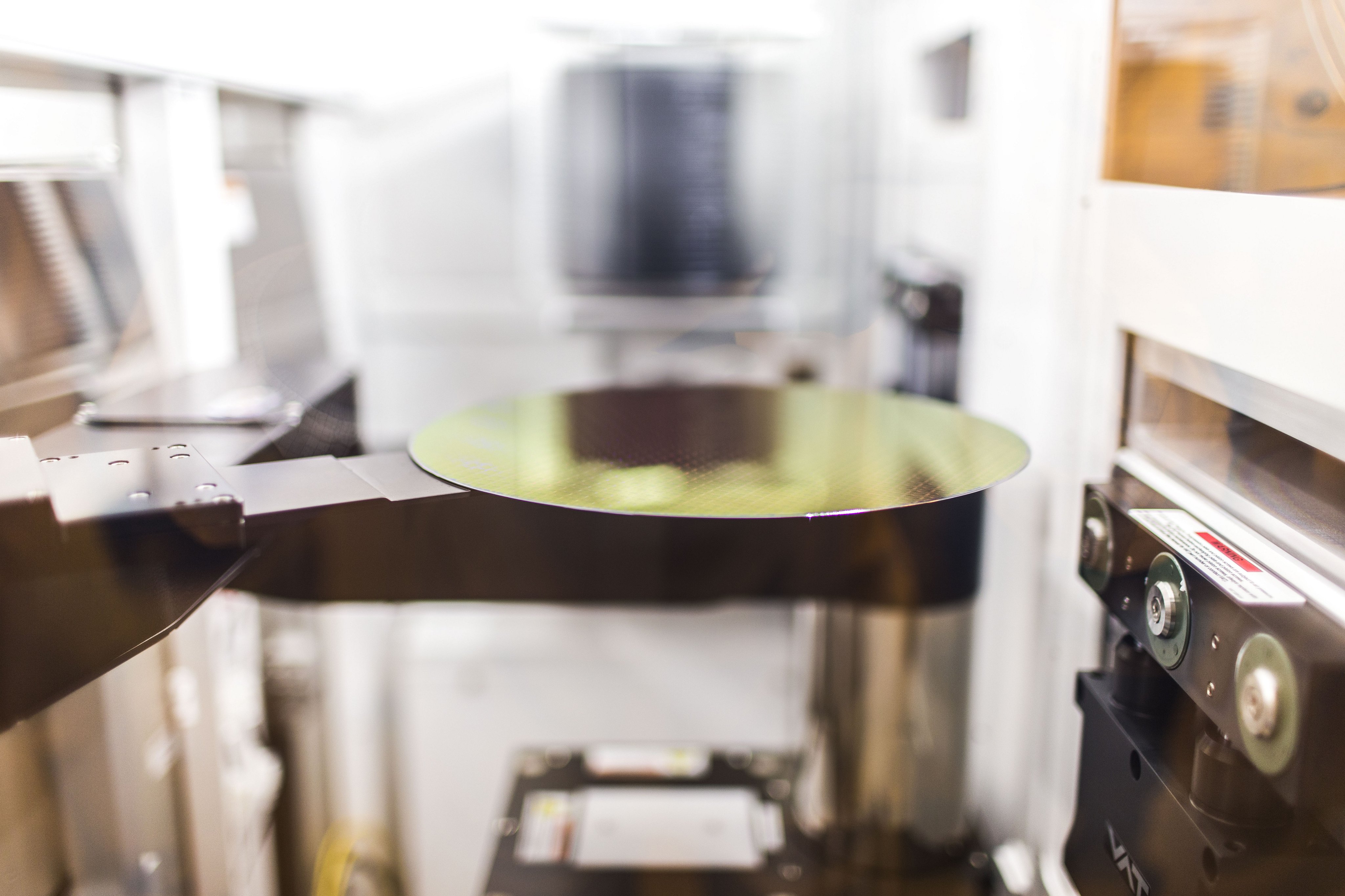 半导体巨头格芯申请在美IPO 上半年净亏损收窄至3.01亿美元