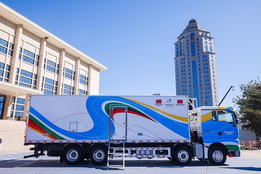 中国重汽燃料电池动力重卡雪蜡车亮相冬奥 填补国内空白