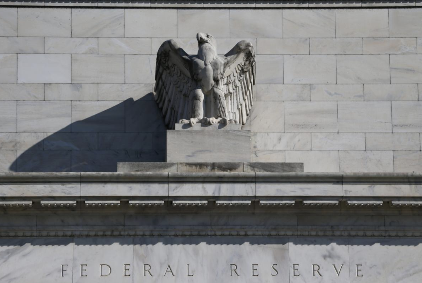 美联储“鹰声”日益嘹亮美股投资者涌向期权市场进行防御