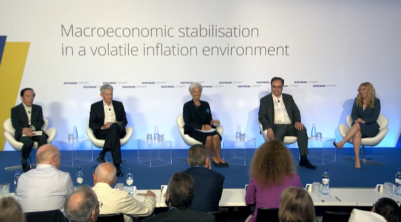 全球央行“四巨头”同台：美英欧坚持“鹰派语调” 植田和男独树一帜