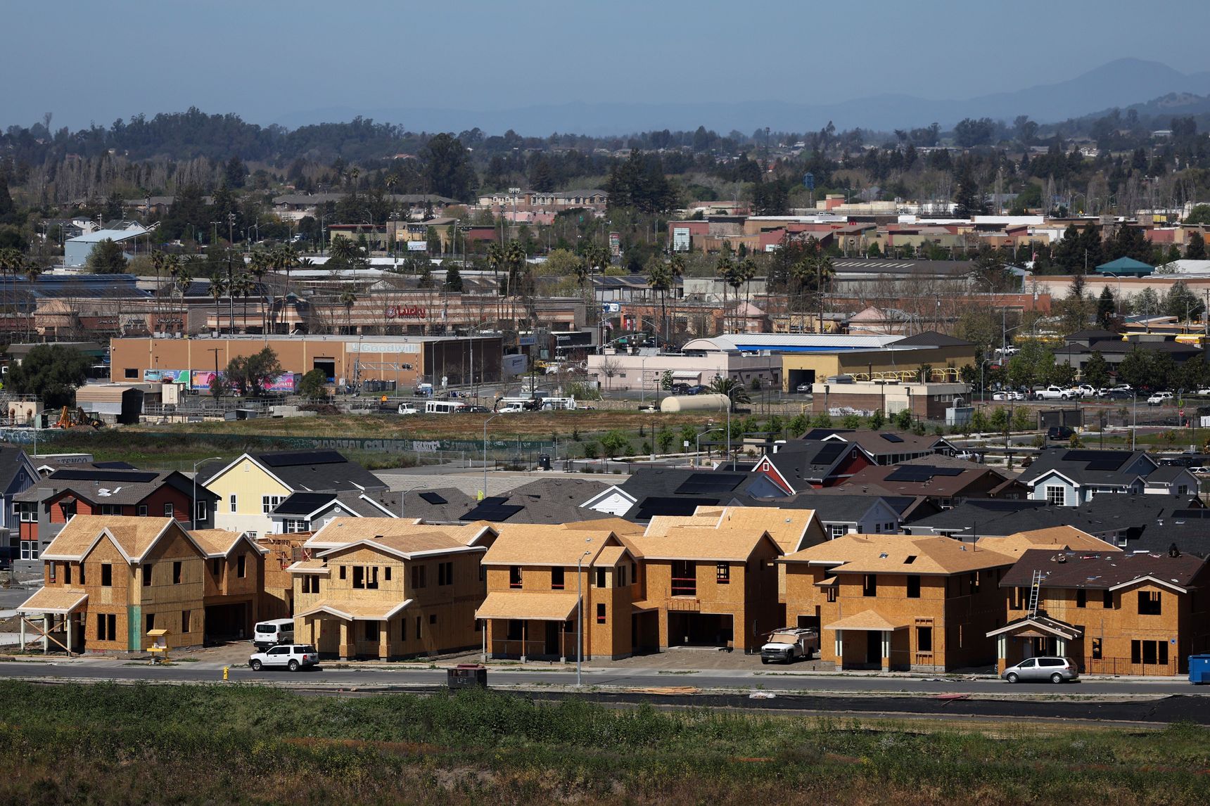 2000年来首次！美国住房贷款利率突破8%大关购房者不堪重负