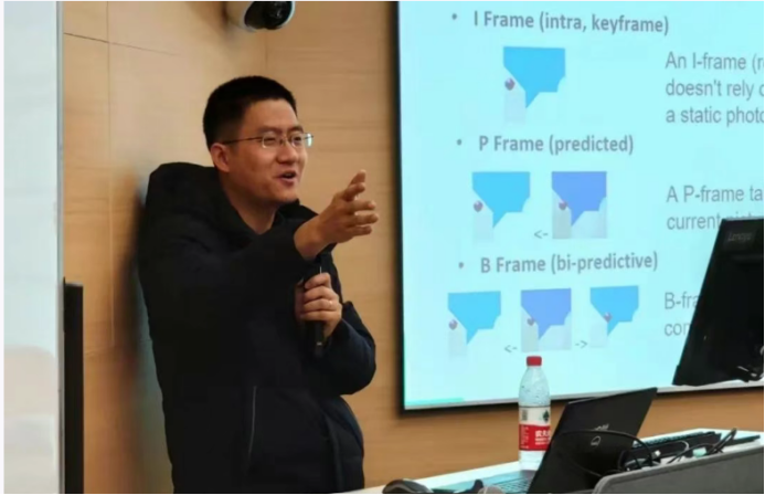 清华AI专家代季峰加盟盛大筹备新公司