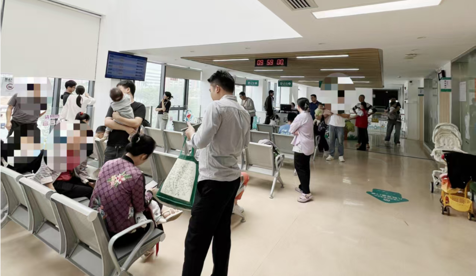 流感季提前来袭疫苗接种排长队