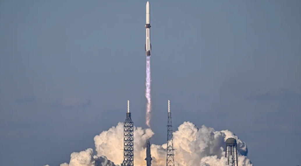 蓝色起源“新格伦”火箭成功首飞并回收-第1张图片-腾赚网 蓝色起源“新格伦”火箭成功首飞并回收-第1张图片-腾赚网