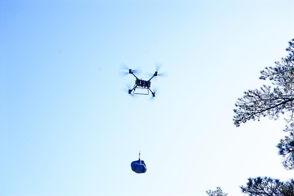 黄山无人机年运货2300吨