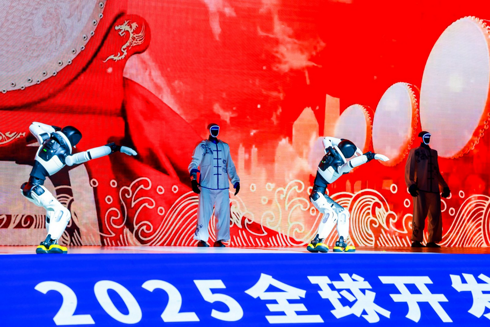 上海AI产值增速领跑三大产业